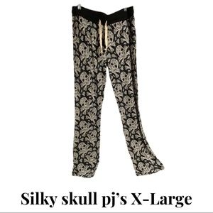 Womans Skull Pjs Size X-Large